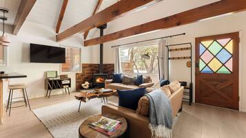 Smart-TV og stereoanlegg