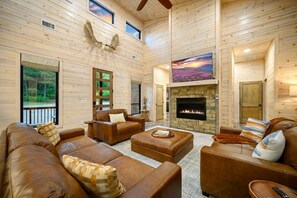 Smart TV y chimenea