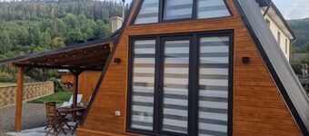 Bucovina-A-FrameHouse-HotTub-Fireplace-Patio-WiFi