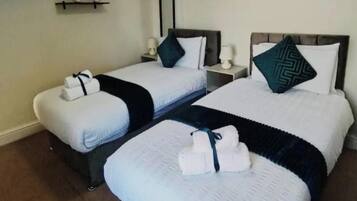 3 bedrooms, WiFi, bed sheets