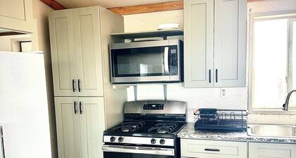 Charming Farm House 3-bedroom house in amazing Monte Vista with mountain views