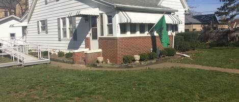 المنشأة من الخارج