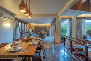 Elite villa | Dineerruimte