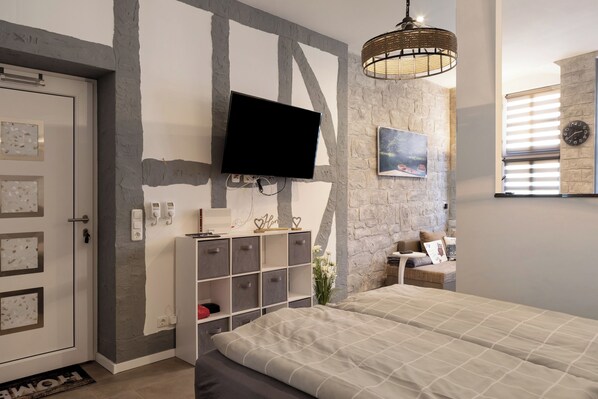 1 bedroom, free WiFi, bed sheets