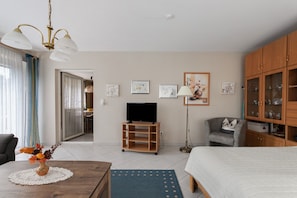 1 bedroom, iron/ironing board, free WiFi, bed sheets