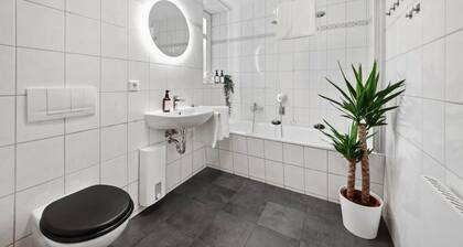 Ferienwohnung 'Appartements Am Hainich - Elsbeere' mit Gemeinschaftsterrasse, Garten und Wi-Fi