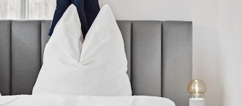 Ferienwohnung 'Appartements Am Hainich - Elsbeere' mit Gemeinschaftsterrasse, Garten und Wi-Fi