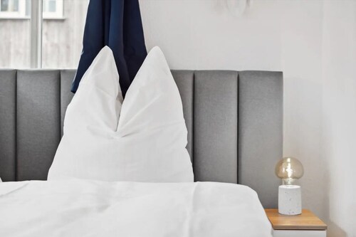 Ferienwohnung 'Appartements Am Hainich - Elsbeere' mit Gemeinschaftsterrasse, Garten und Wi-Fi