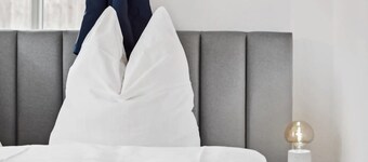 Ferienwohnung 'Appartements Am Hainich - Elsbeere' mit Gemeinschaftsterrasse, Garten und Wi-Fi