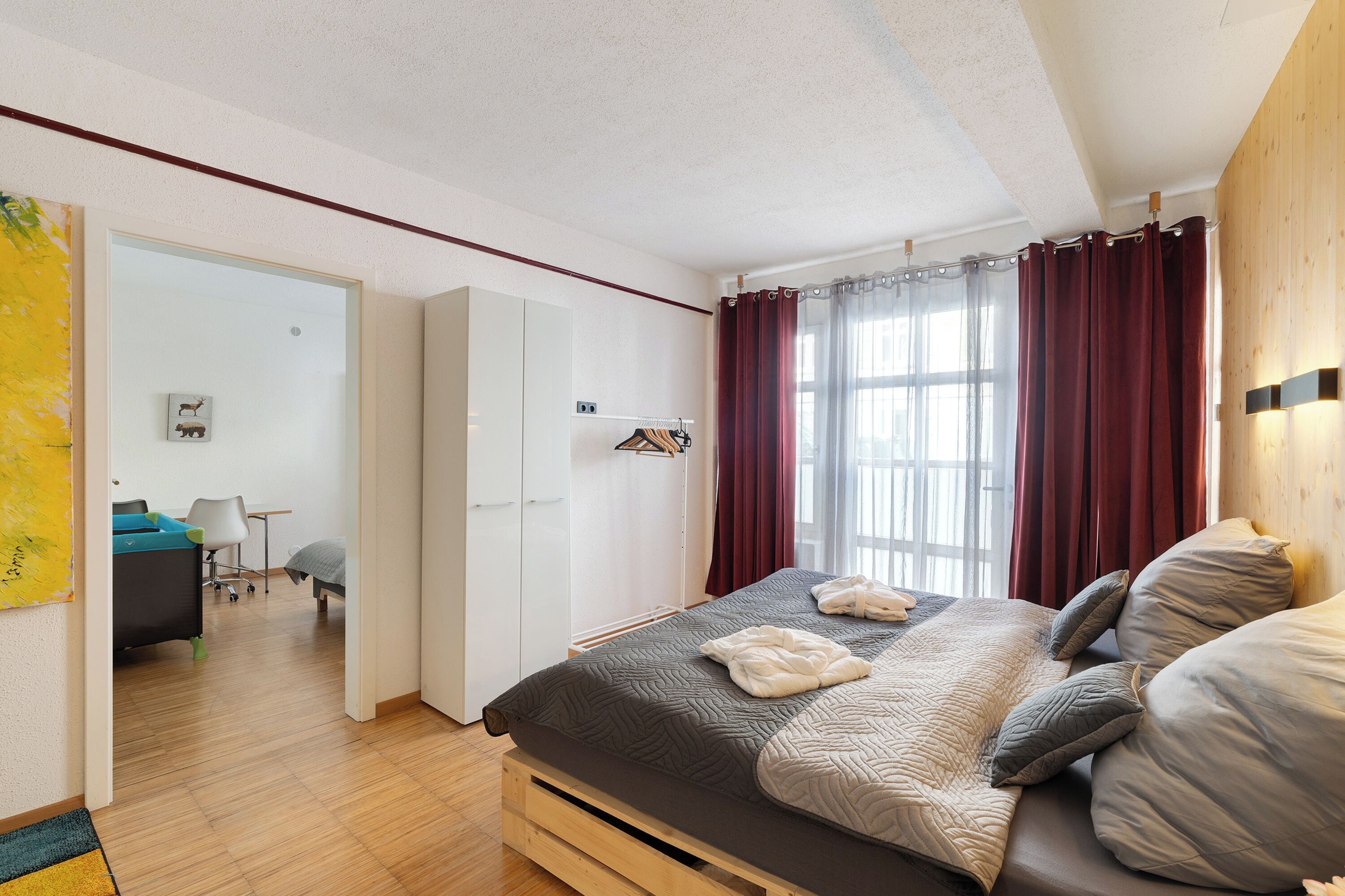 2 Schlafzimmer, Schreibtisch, kostenloses WLAN, Bettwäsche