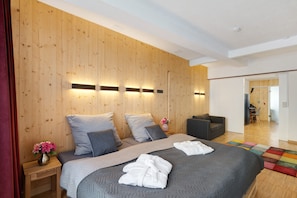 2 Schlafzimmer, Schreibtisch, kostenloses WLAN, Bettwäsche