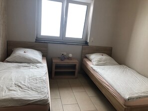 3 dormitorios, wifi gratis, ropa de cama