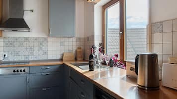 Mikrowelle, Ofen, Herdplatte, Geschirrspüler