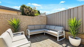 Terrace/patio - Pipis Huskisson by Experience Jervis Bay (Huskisson)