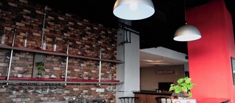 Brothers Inn Solo Baru