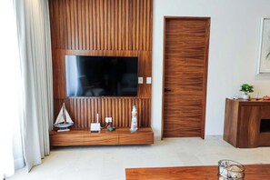 Interior - Apt Coatí: Balcony & Shared Pool (Puerto Morelos)