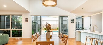 Welcome to ‘Seaside’!A coastal home designed with ease and entertainment in mind