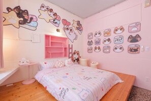 Classic Double Room, 1 Double Bed, Non Smoking | Free WiFi - stars walk slowly (Tainan)