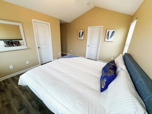 3 bedrooms, desk, iron/ironing board, free WiFi