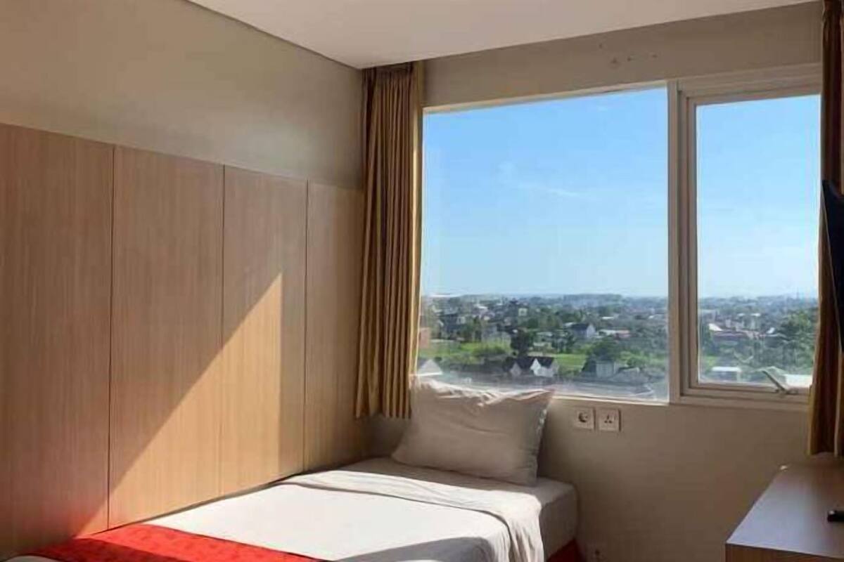 1 bedroom, in-room safe, desk, iron/ironing board