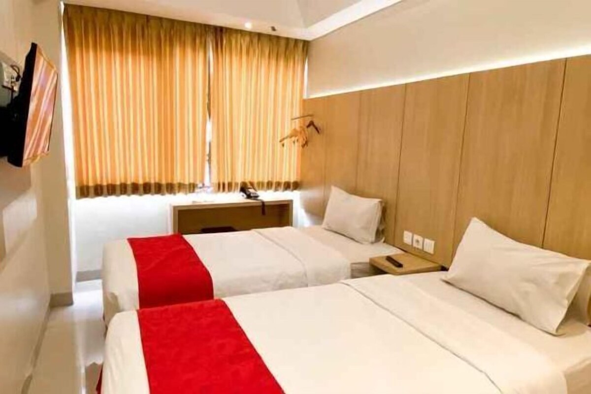 In-room safe, desk, iron/ironing board, free WiFi
