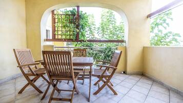 Apartment, 2 Schlafzimmer, Balkon | Terrasse/Patio