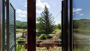 House, 2 Bedrooms, Private Pool | Teres/patio