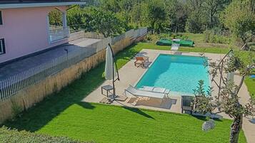 สระว่ายน้ำ