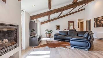 Apartemen, 5 kamar tidur, teras, pemandangan gunung | Area keluarga