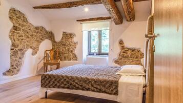 ์ํํธ, ์นจ์ค 5๊ฐ, ํ
๋ผ์ค, ์ฐ ์ ๋ง | 5 ๊ฐ์ ์นจ์ค, ๋ฌด๋ฃ WiFi, ์นจ๋ ์ํธ