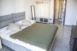 Apartment, 2 Bedrooms, Balcony | 2 bedrooms, desk, iron/ironing board, free WiFi - Billotti Central Loft - Cosenza (Cosenza)