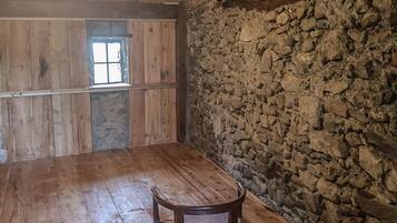 House, 1 Bedroom, Mountain View, Mountainside | Living area | TV
