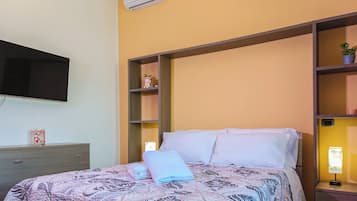 Iron/ironing board, free WiFi