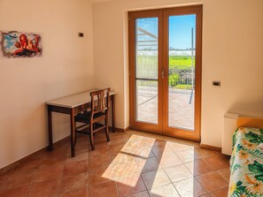 Iron/ironing board, free WiFi - Hakuna Matata (Pontecagnano Faiano)