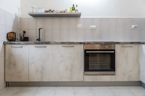 House, 2 Bedrooms, Terrace, Mountainside | Private kitchen