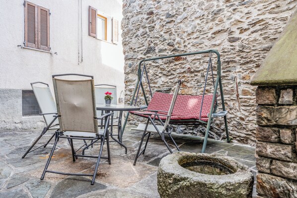 Appartement, 3 slaapkamers, balkon, uitzicht op bergen | Terras