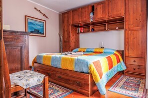 3 bedrooms, desk, iron/ironing board, free WiFi - Appartamento Panoramico (Edolo)