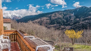 Apartment, 3 Bedrooms, Balcony, Mountain View | Mountain view