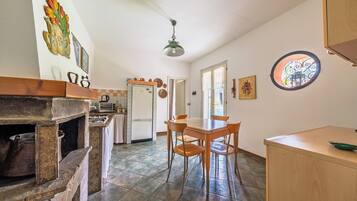 Villa, 2 Schlafzimmer, Balkon, Meerblick | Eigene Küche | Kühlschrank, Mikrowelle, Herdplatte, Wasserkocher