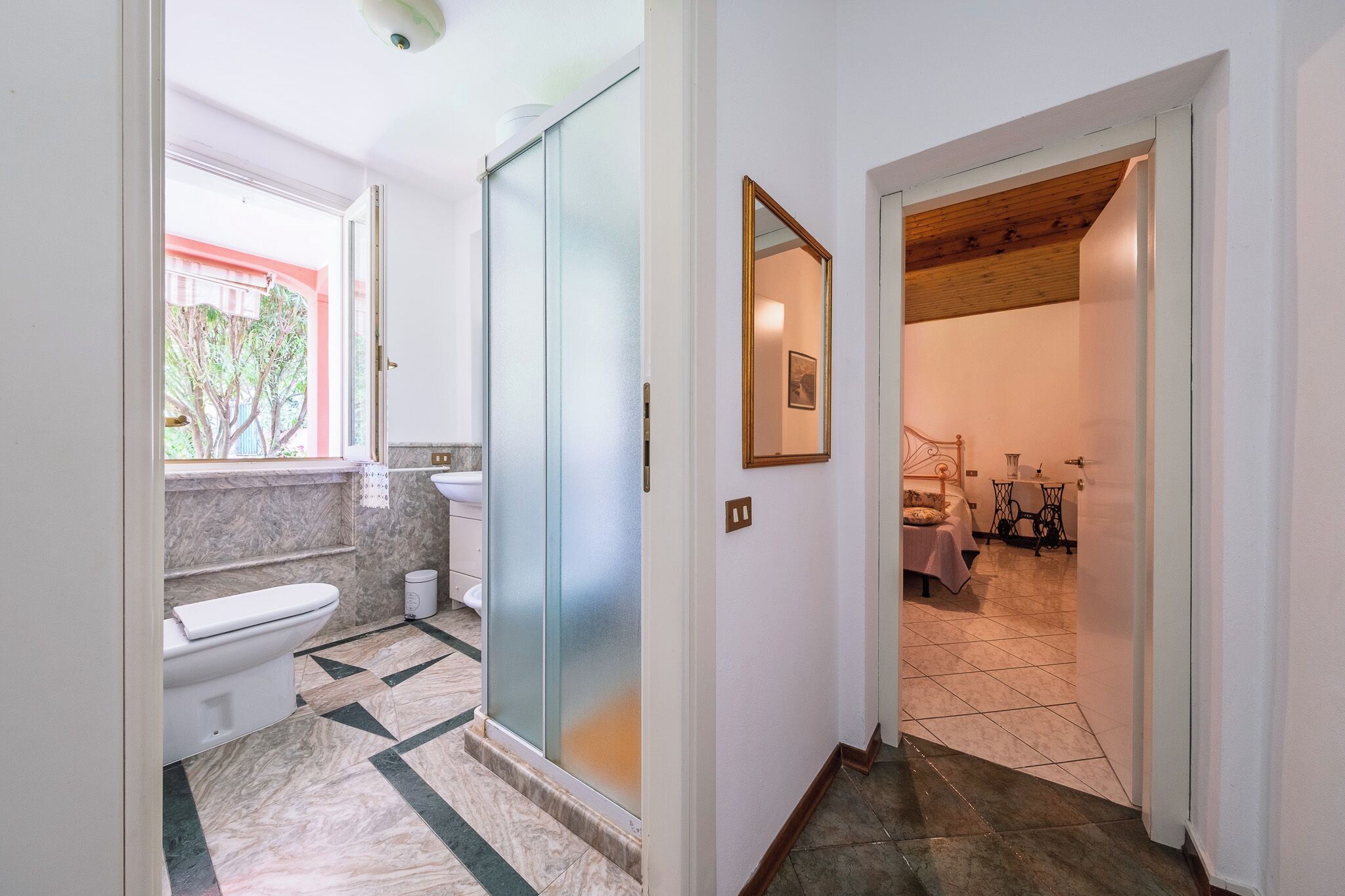 Villa, 2 camere da letto, balcone, vista mare | Bagno | Doccia, asciugacapelli, asciugamani