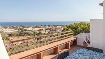 Nhà, 2 phòng ngủ, ban công | Hiên