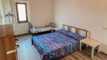 Apartemen, 1 kamar tidur, balkon | 1 kamar tidur dan Wi-Fi gratis