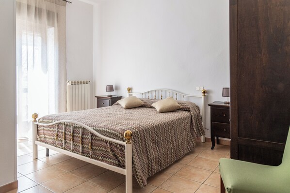 Appartement, 2 chambres, balcon | Fer et planche à repasser, literie fournie