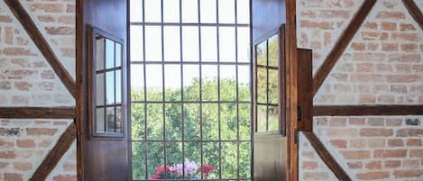 Ferienhaus, 2 Schlafzimmer, Balkon, zum Innenhof hin | Wohnbereich | Flachbildfernseher