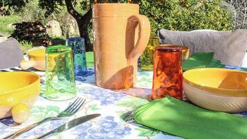 Petit déjeuner à emporter compris tous les jours