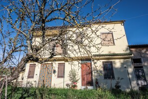 Front of property - La Vecchia Cascina (Atena Lucana)