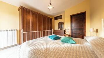 Appartamento, 1 camera da letto, balcone | 1 camera, ferro/asse da stiro, Wi-Fi gratuito