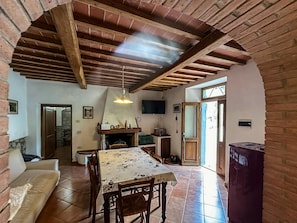 House, 2 Bedrooms, Balcony | Dining room