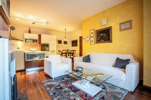 Apartment, 2 Bedrooms, Kitchen | Living area - Il Colle Del Sole (Creazzo)