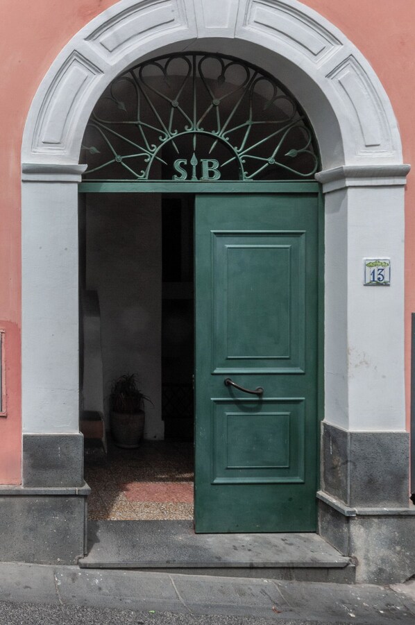 Entrée de l’hébergement